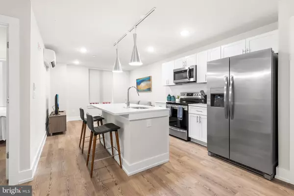 Philadelphia, PA 19106,214 VINE ST #505