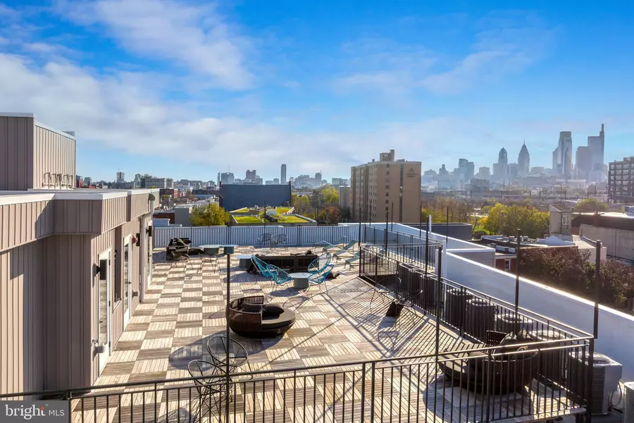 629 W GIRARD AVE #203, Philadelphia, PA 19123