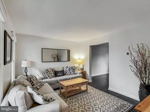 Palmyra, PA 17078,215 FENCEPOST LN