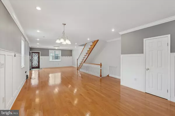 Philadelphia, PA 19145,1639 S 19TH ST