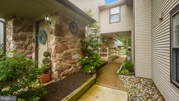 Warrington, PA 18976,73 BASSWOOD CT