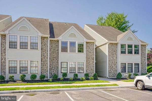4 PROVINCETOWN DR, Marlton, NJ 08053