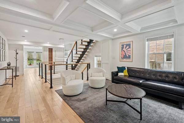 3134 DUMBARTON ST NW, Washington, DC 20007