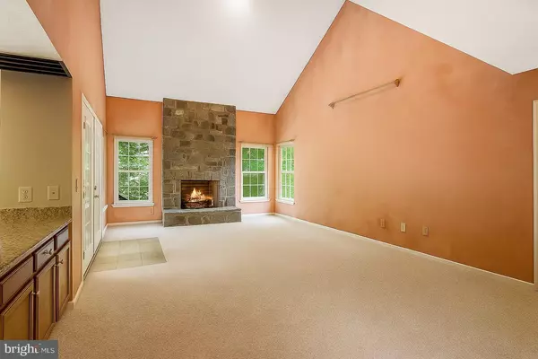 Dumfries, VA 22025,16715 TINTAGEL CT