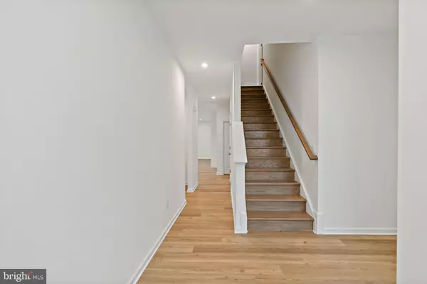 Inwood, WV 25428,409 OUTRIGGER RD