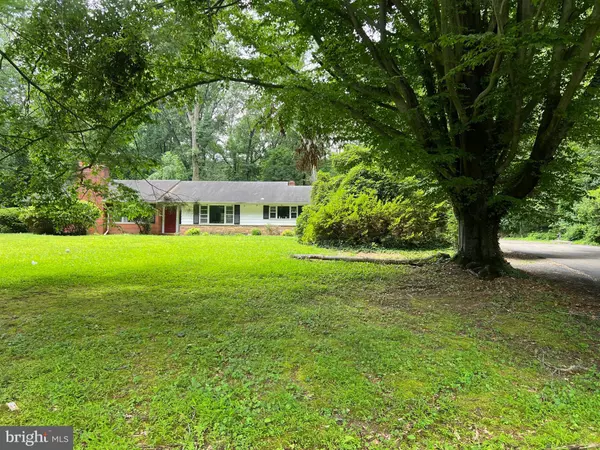 3408 BARKLEY DR, Fairfax, VA 22031