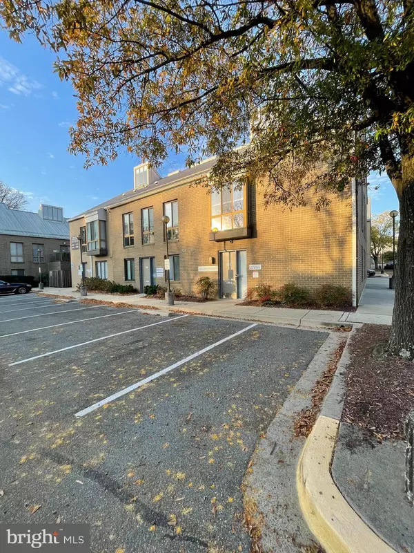 Rockville, MD 20852,6175 EXECUTIVE BLVD