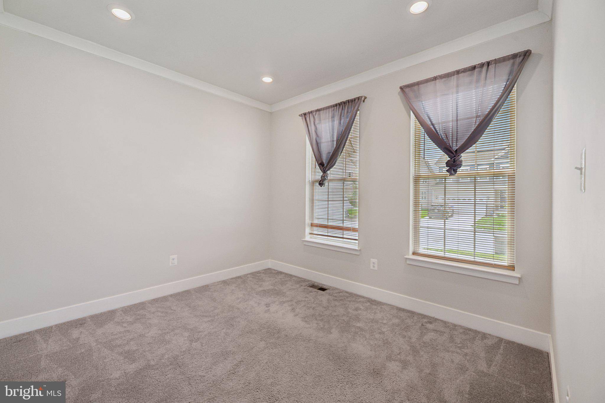White Plains, MD 20695,4564 SHAKESPEARE CIR