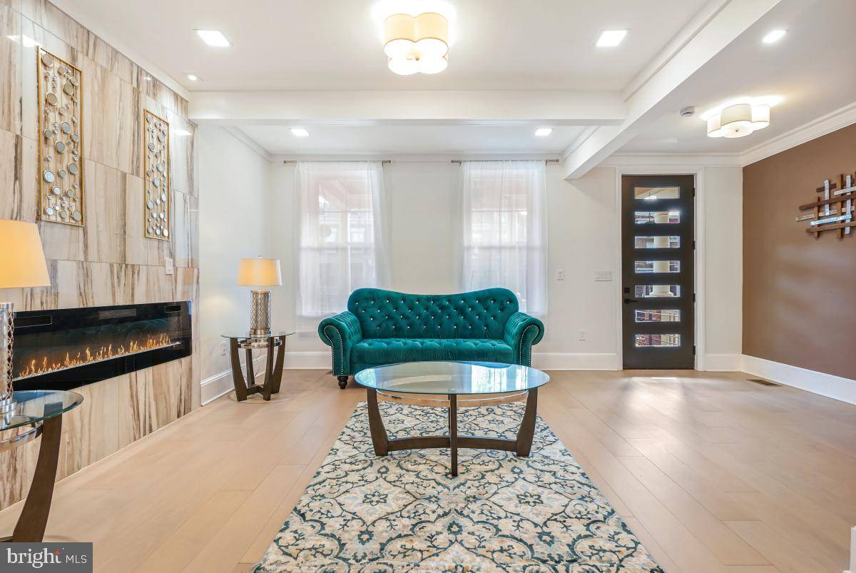 Washington, DC 20011,4420 15TH ST NW