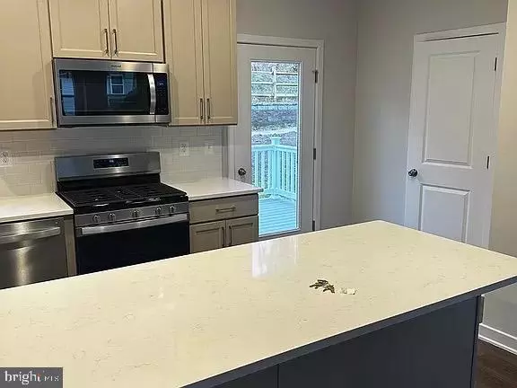 Downingtown, PA 19335,31 FOUR LEAF DR