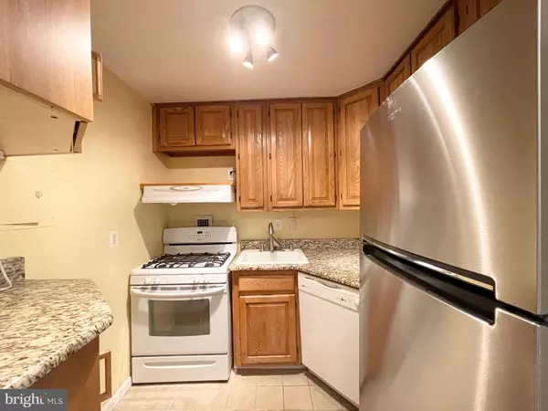 Washington, DC 20008,2939 VAN NESS ST NW #737
