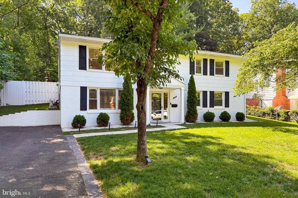Vienna, VA 22180,109 PATRICK ST SE