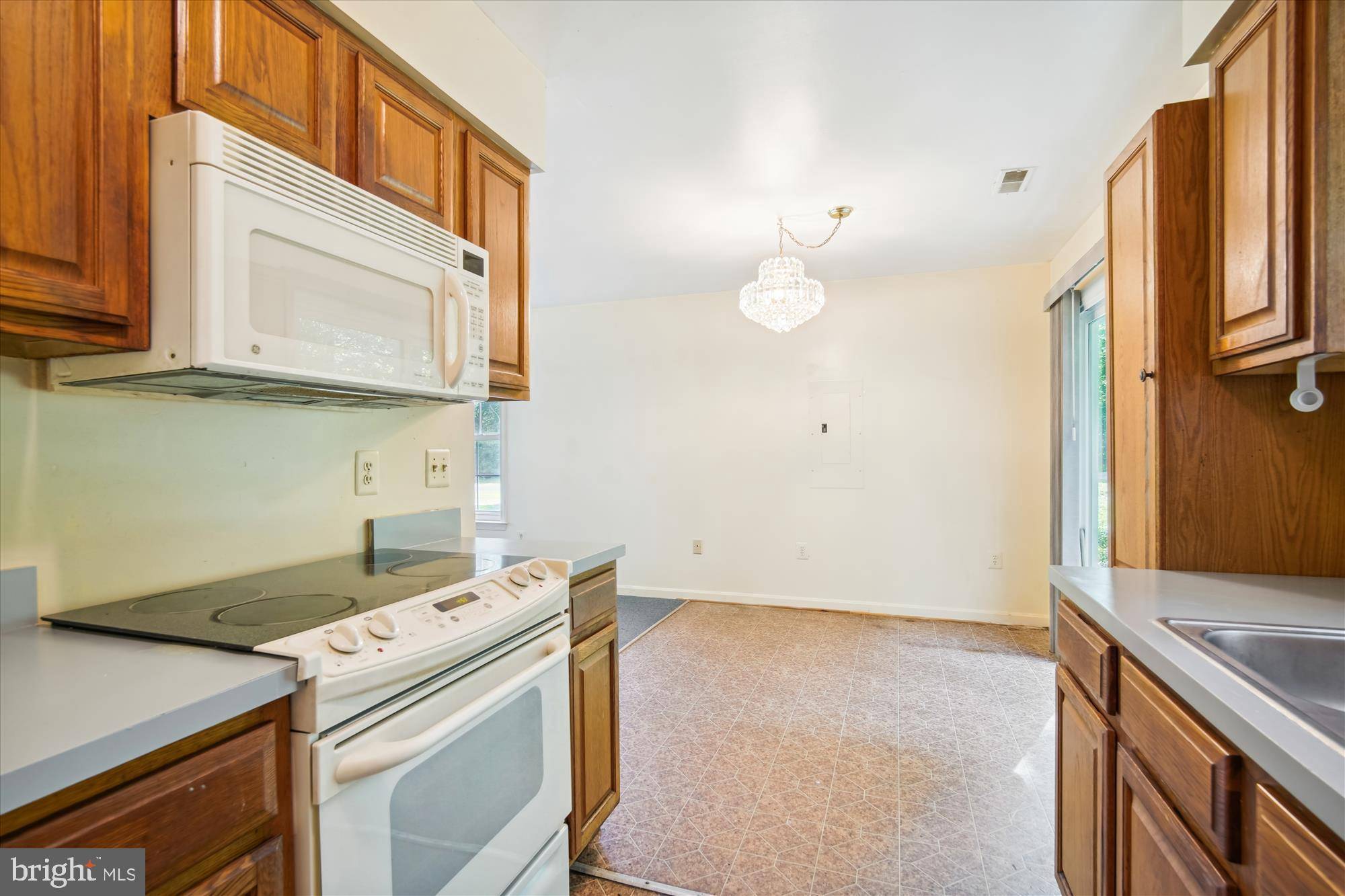 Hughesville, MD 20637,14050 OAKS RD