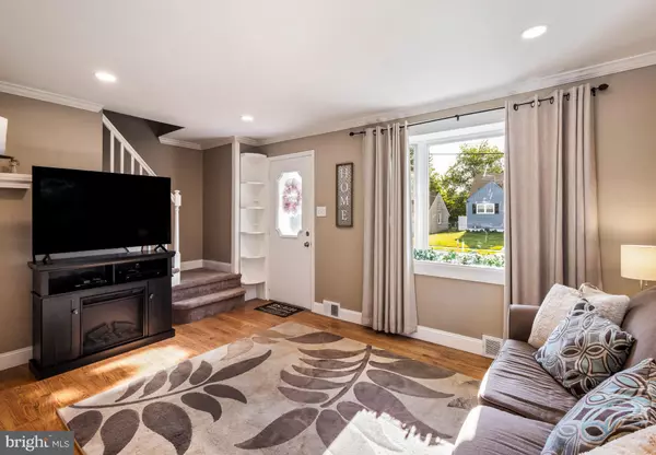 Blackwood, NJ 08012,18 CLOVERDALE RD