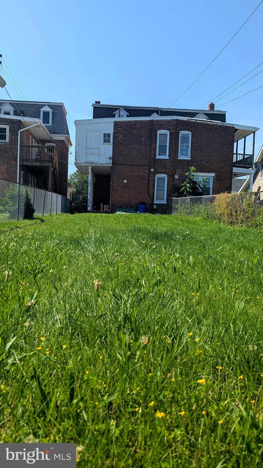 York, PA 17404,1619 W MARKET ST