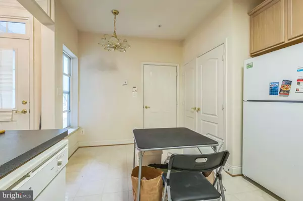 Laurel, MD 20707,7206 PAPERBARK TER