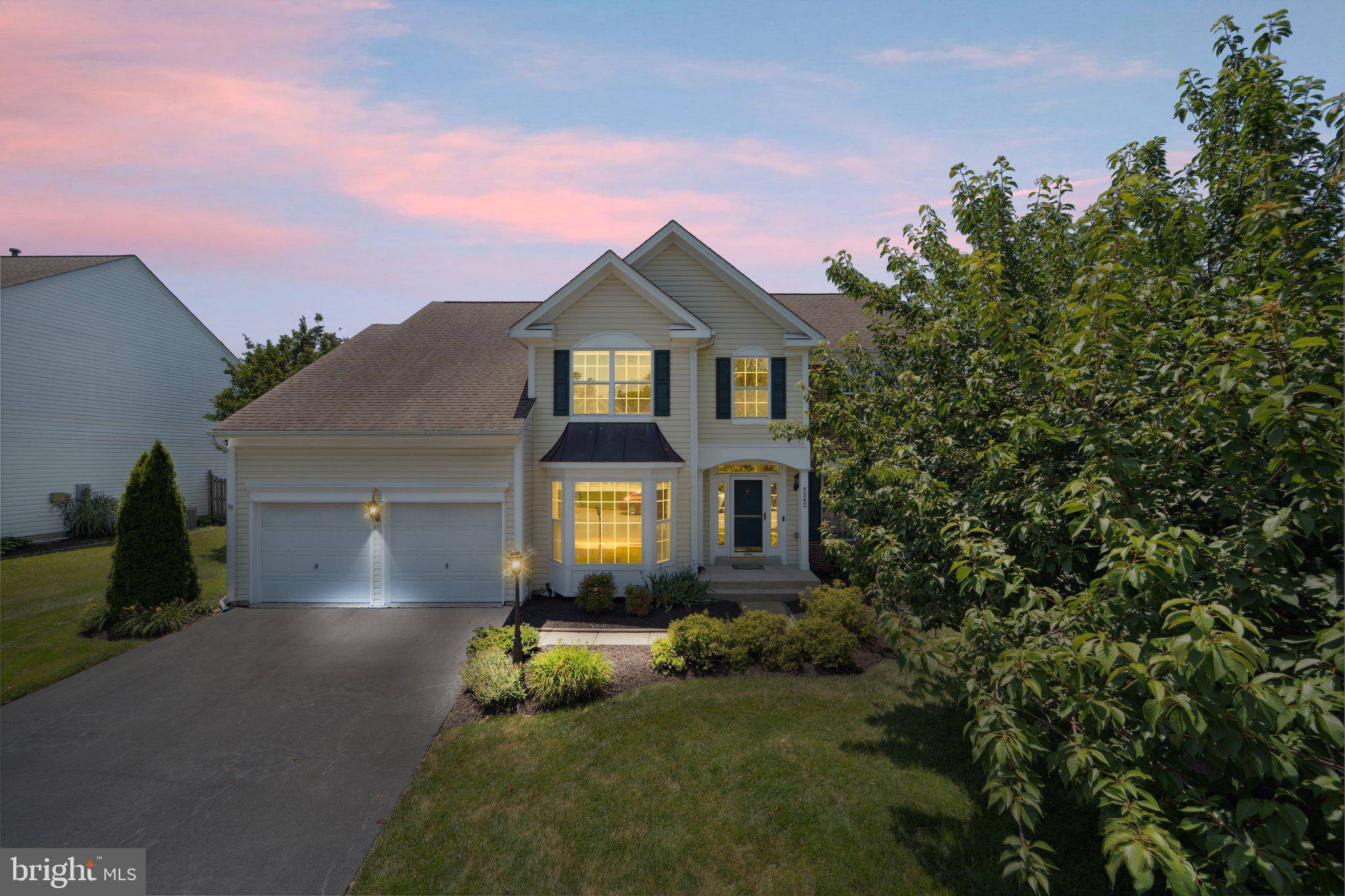 9242 GLEN MEADOW LN, Bristow, VA 20136