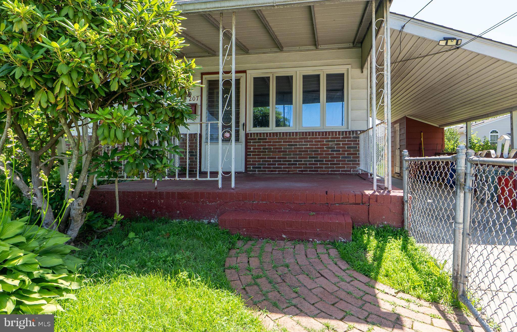 Mount Holly, NJ 08060,207 CANARY LN