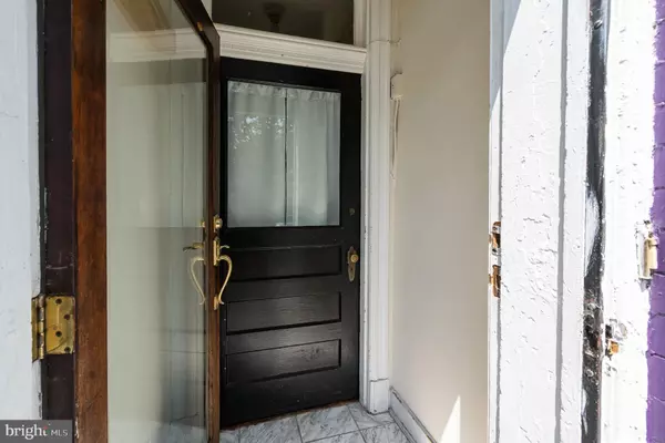 Washington, DC 20002,716 4TH ST NE