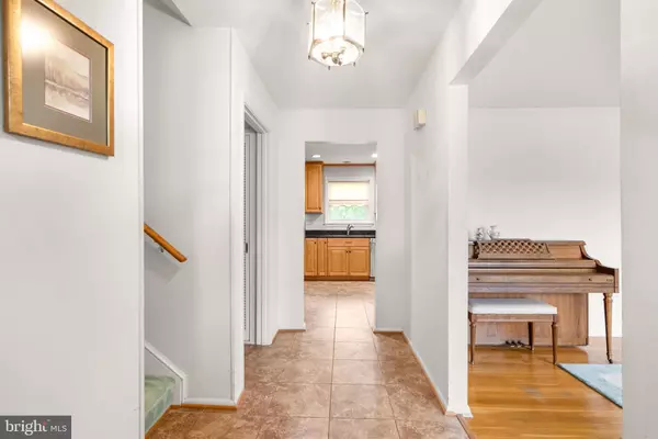 Olney, MD 20832,4004 BRIARS RD