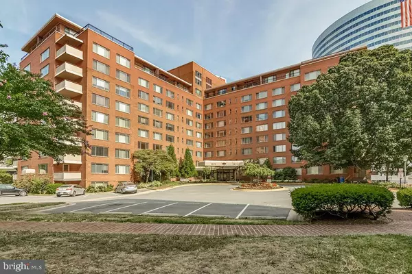 1121 ARLINGTON BLVD #707, Arlington, VA 22209