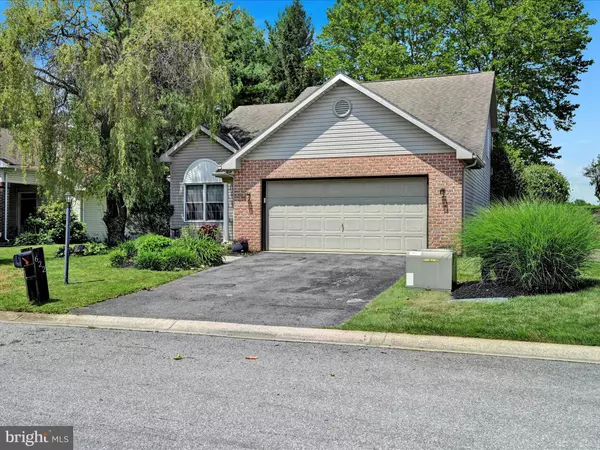 622 PONDSIDE LN, Lebanon, PA 17042