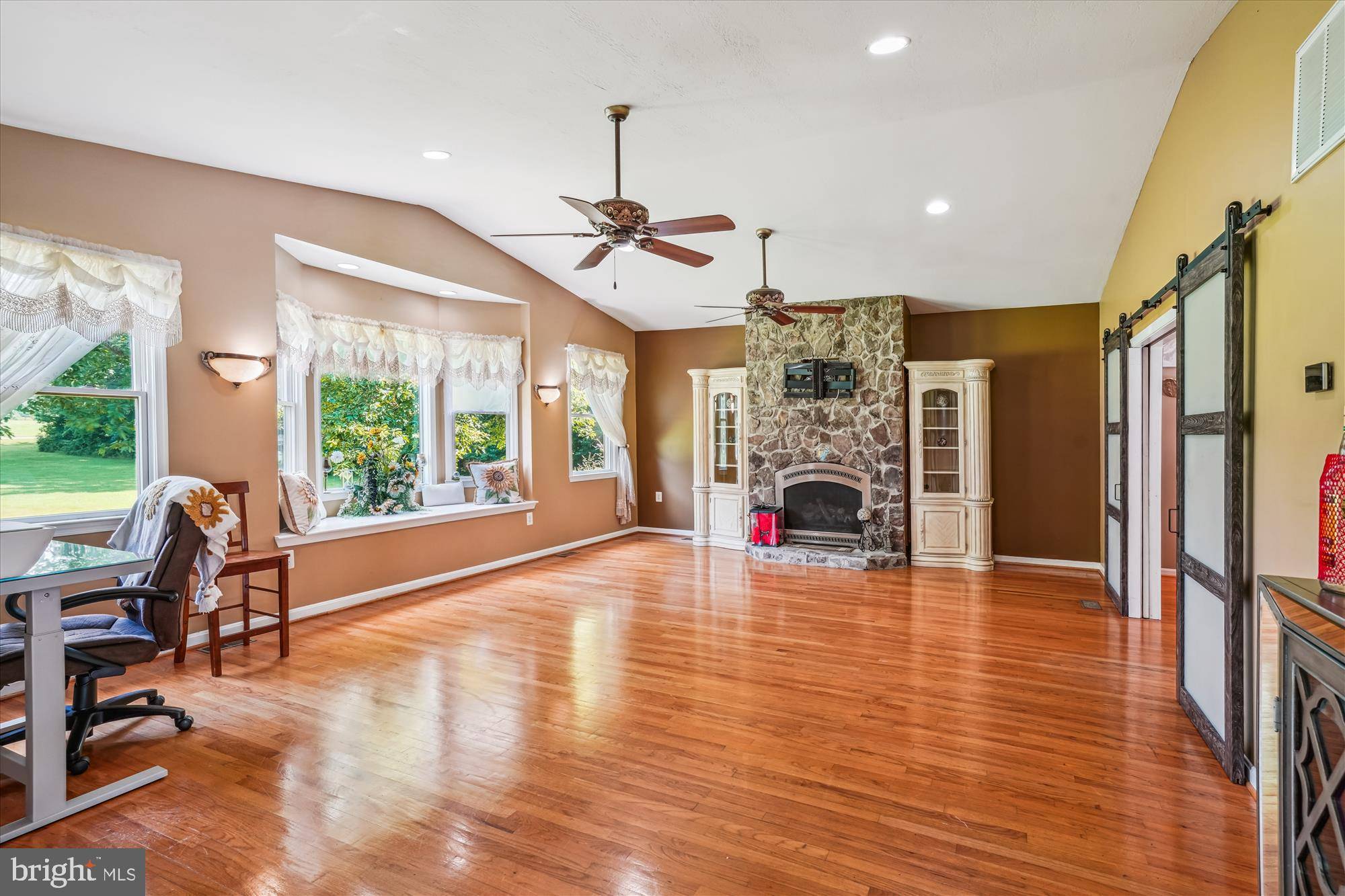 Waldorf, MD 20601,15295 WOODVILLE RD