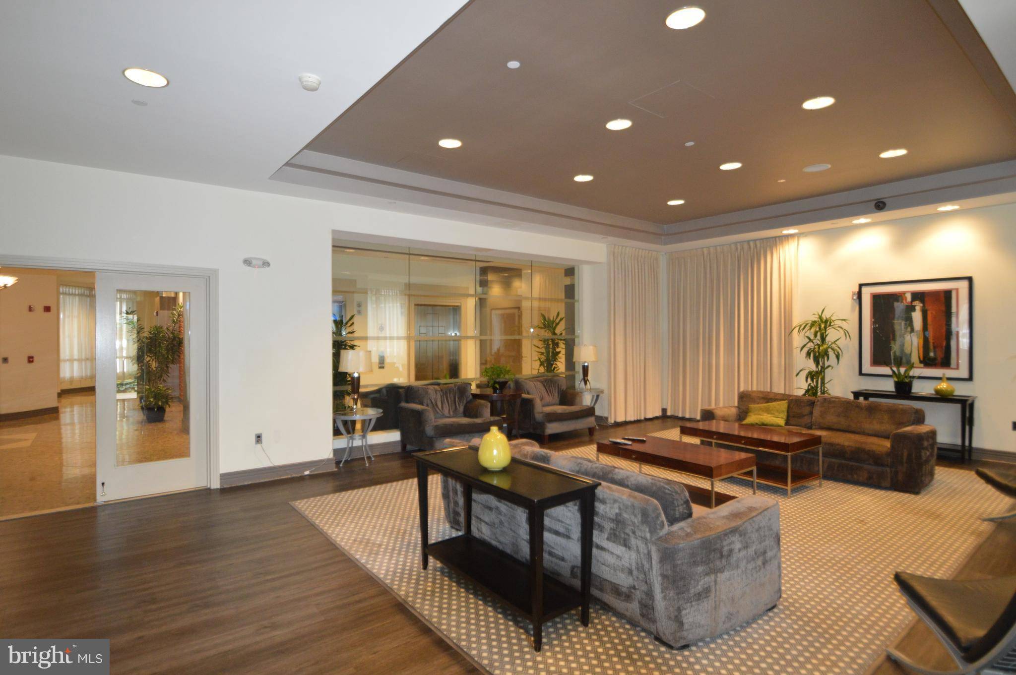 Arlington, VA 22203,880 POLLARD ST N #504