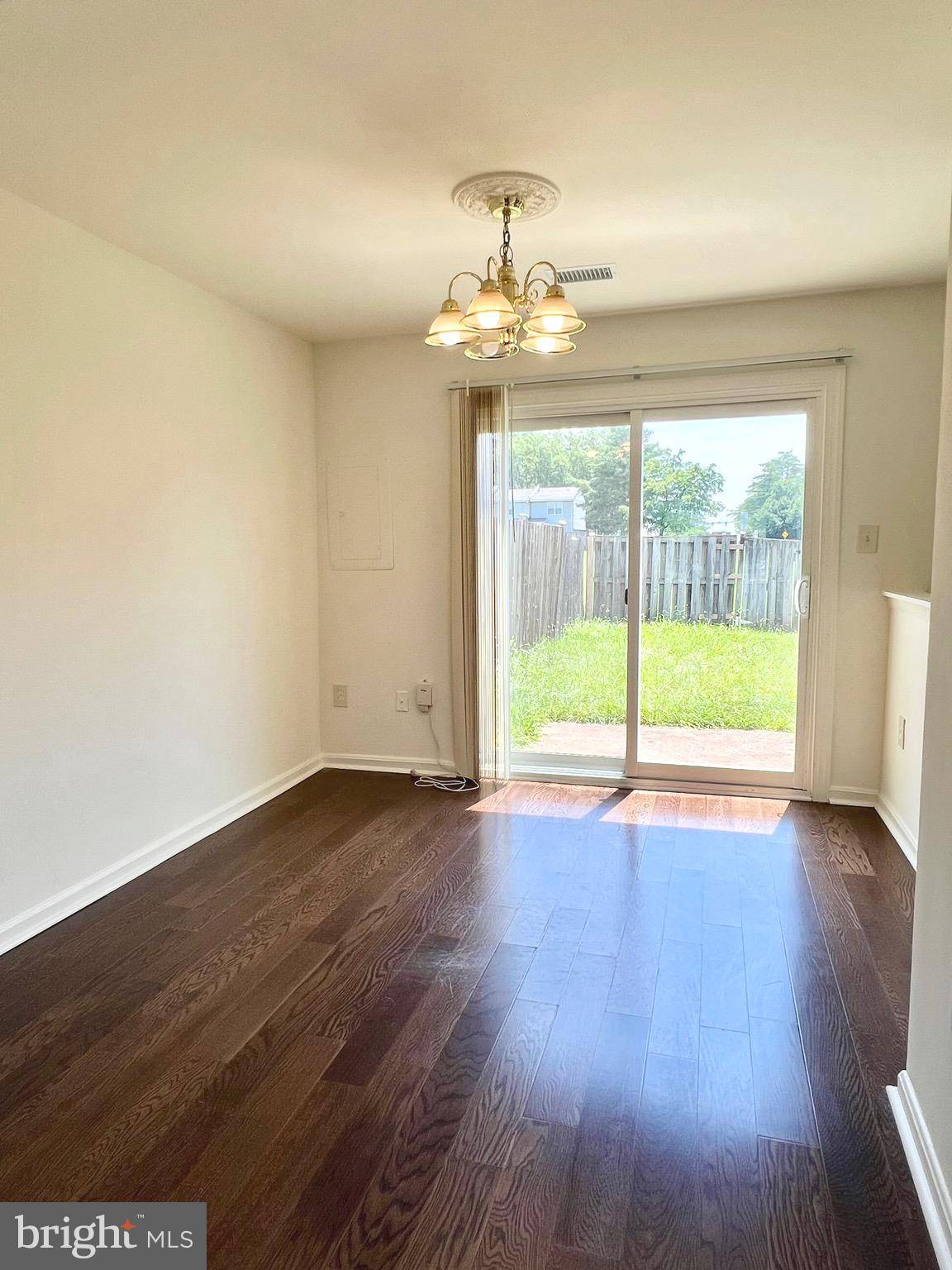 Manassas Park, VA 20111,8305 SUNNYSIDE CT