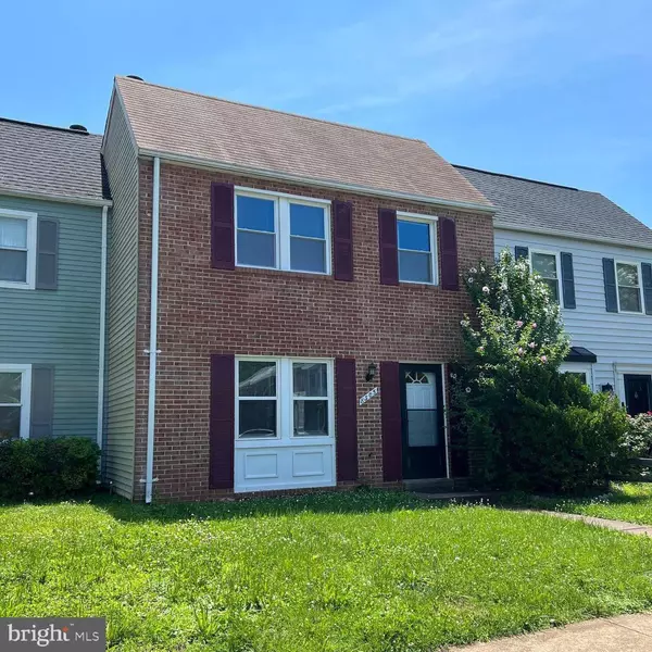 8305 SUNNYSIDE CT, Manassas Park, VA 20111