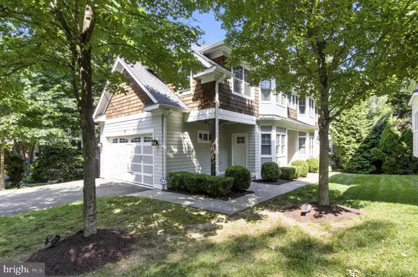 Mclean, VA 22101,6838 SAINT ALBANS RD