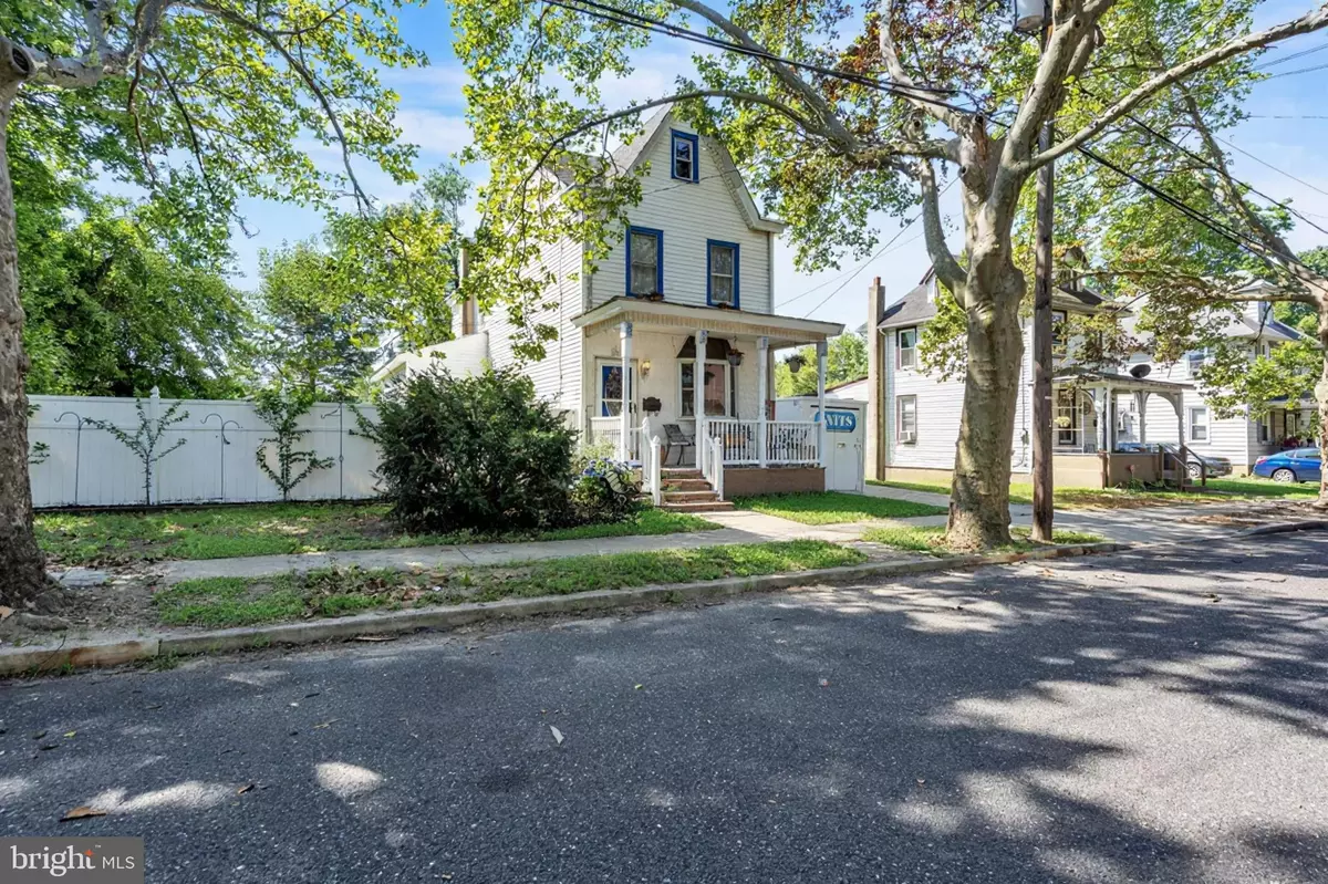 Palmyra, NJ 08065,308 W 3RD ST