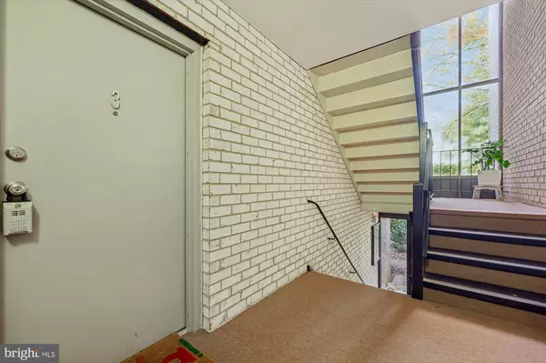 Rockville, MD 20853,14428 PARKVALE RD ##3