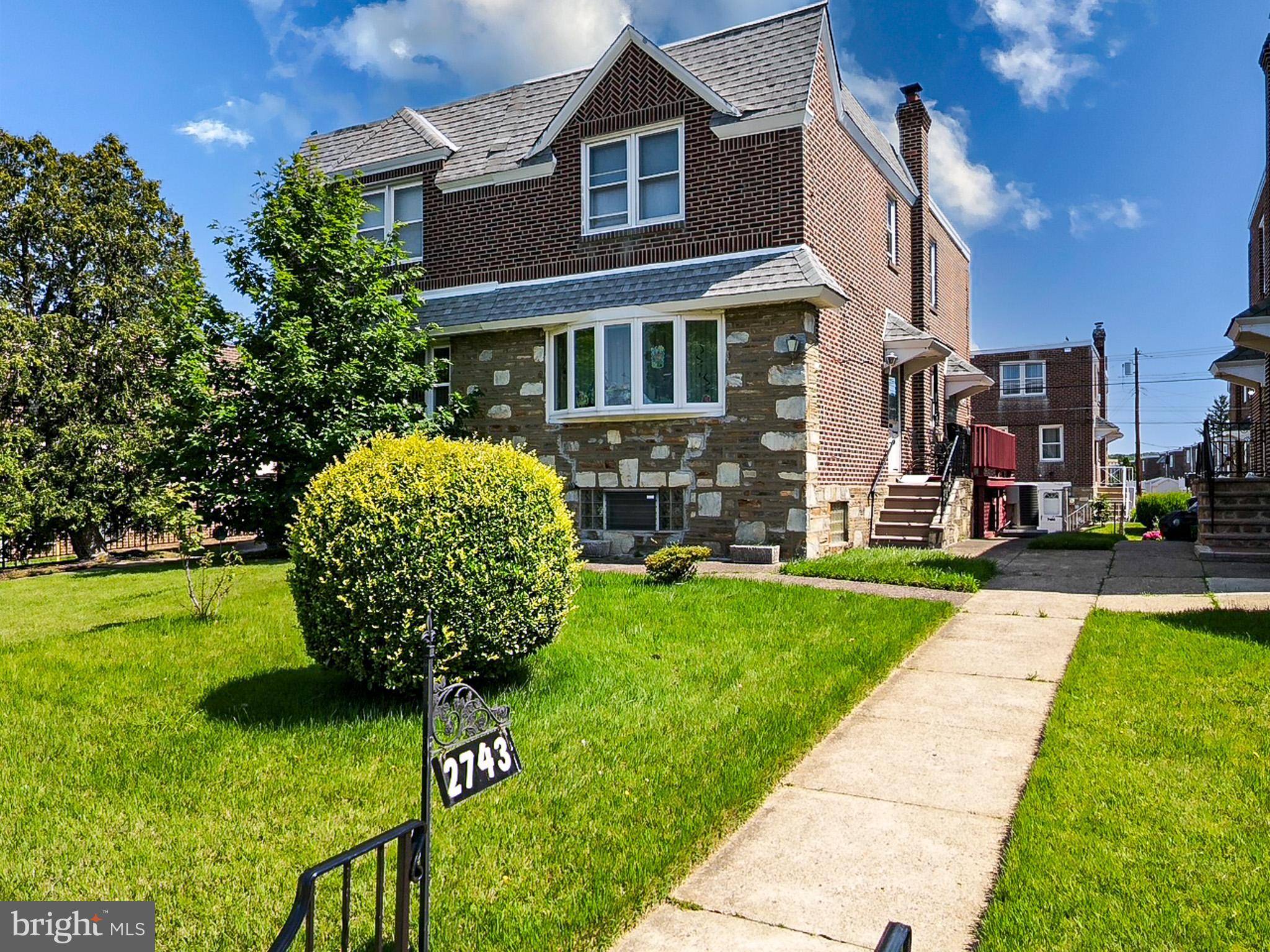 Philadelphia, PA 19152,2743 RHAWN ST