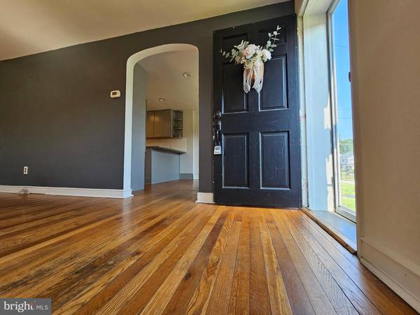 Springfield, PA 19064,30 WAYNE AVE