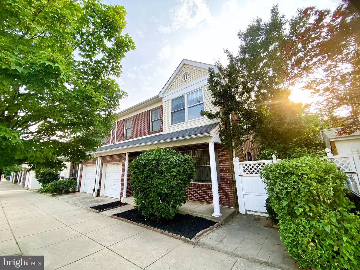 Philadelphia, PA 19147,1328 S 5TH ST