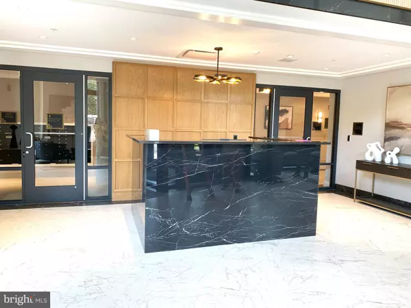 Mclean, VA 22101,6718 LOWELL AVE #705