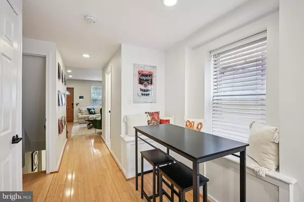 Philadelphia, PA 19123,330 W GEORGE ST