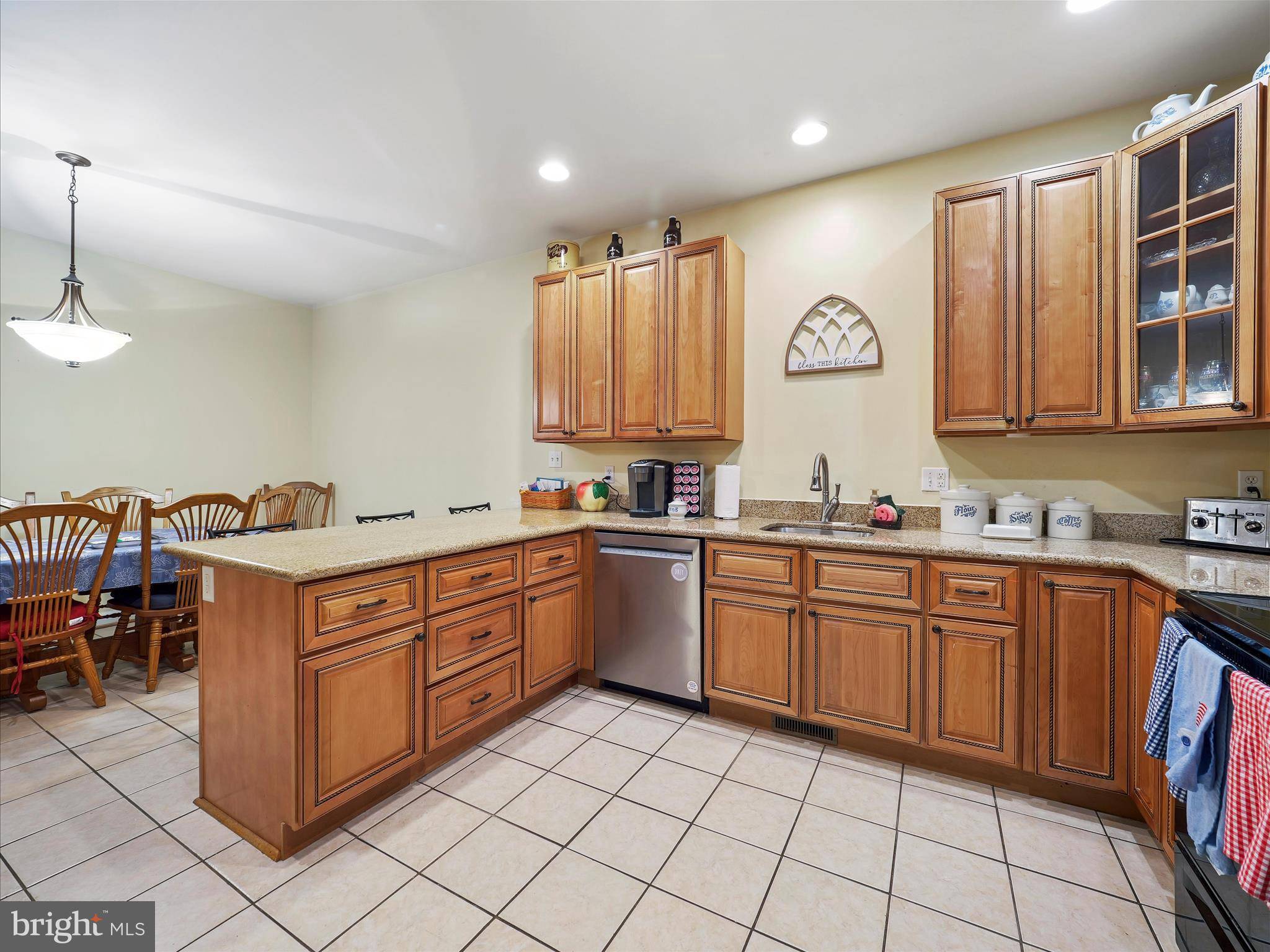 Waynesboro, PA 17268,947 QUAIL RUN DRIVE DR