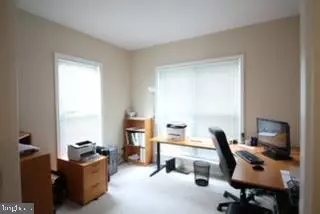 Herndon, VA 20171,13095 ROSE PETAL CIR