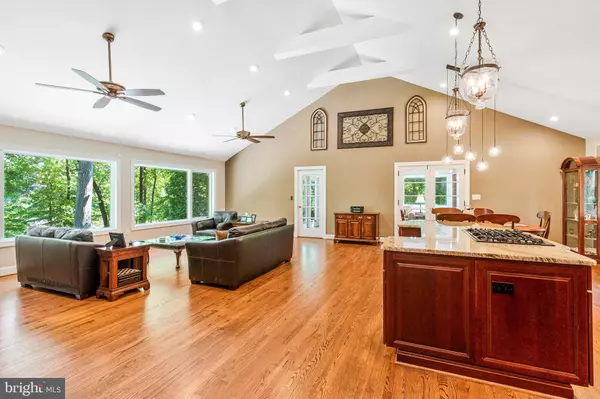 Falls Church, VA 22044,6320 CROSSWOODS CIR