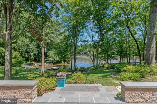 6320 CROSSWOODS CIR, Falls Church, VA 22044