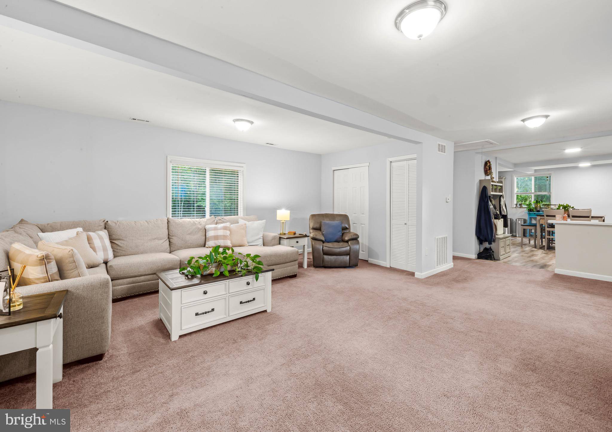 Williamstown, NJ 08094,1614 ATLANTIC AVE