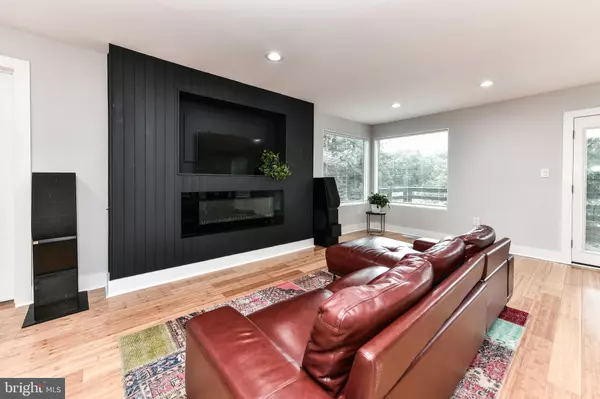 Arlington, VA 22206,2432 S CULPEPER ST