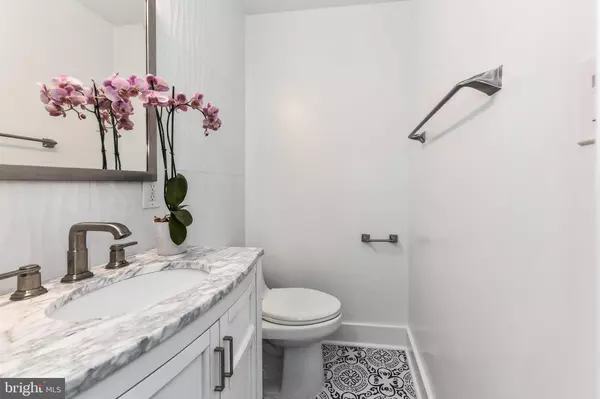 Arlington, VA 22206,2432 S CULPEPER ST