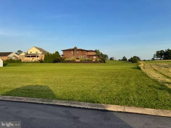 2317 PALOMINO RD, Dover, PA 17315