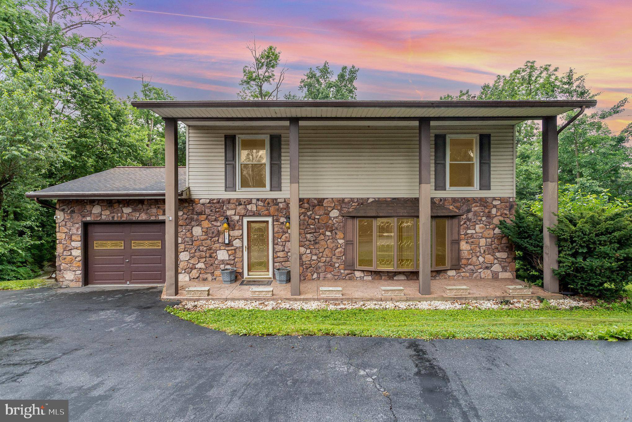 24 WAGNER CIR, Hummelstown, PA 17036