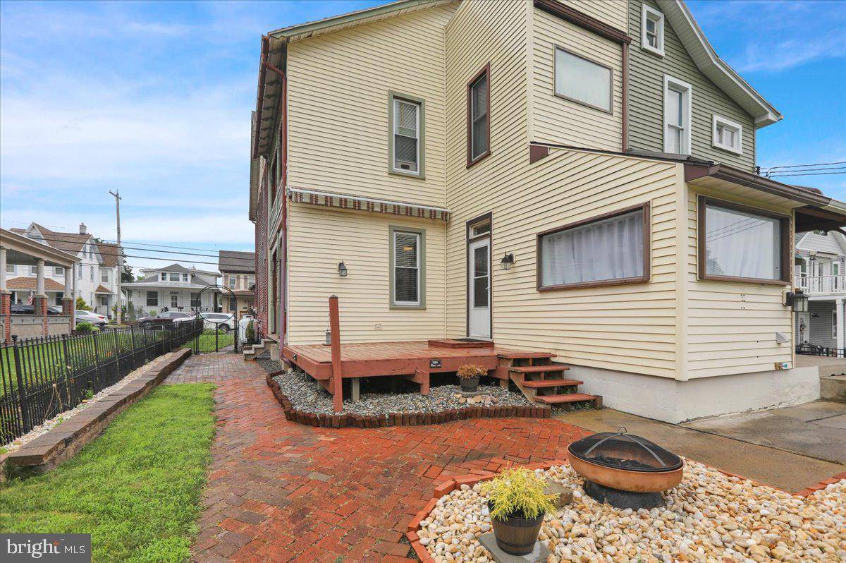 Hamburg, PA 19526,343 W STATE ST