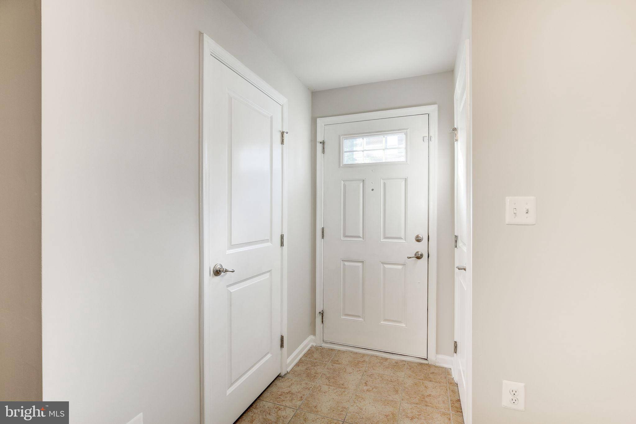 Elkridge, MD 21075,7316 SUMMIT ROCK RD