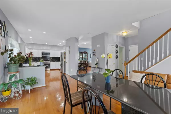 Manassas Park, VA 20111,9218 GREENSHIRE DR